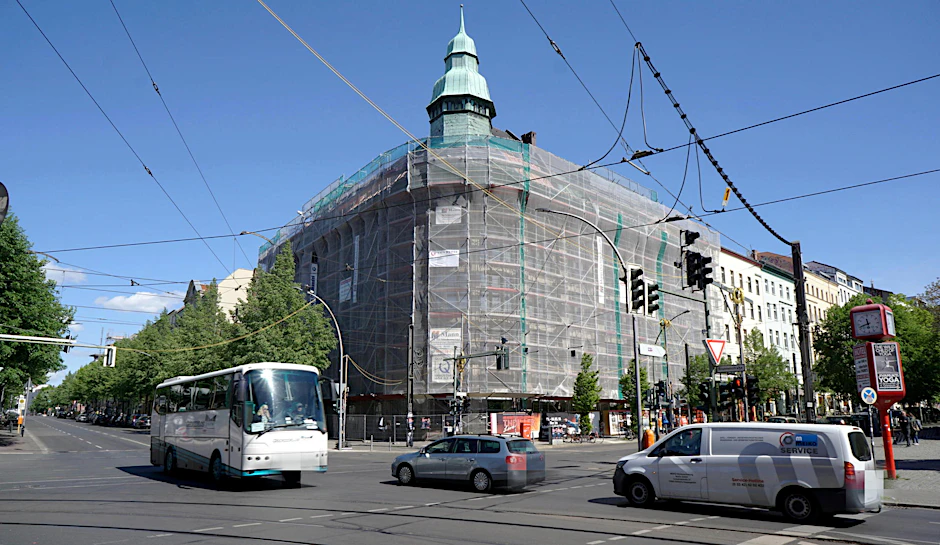 Das Kaufhaus Jandorf an der Brunnen-, Ecke Veteranenstraße in Mitte.