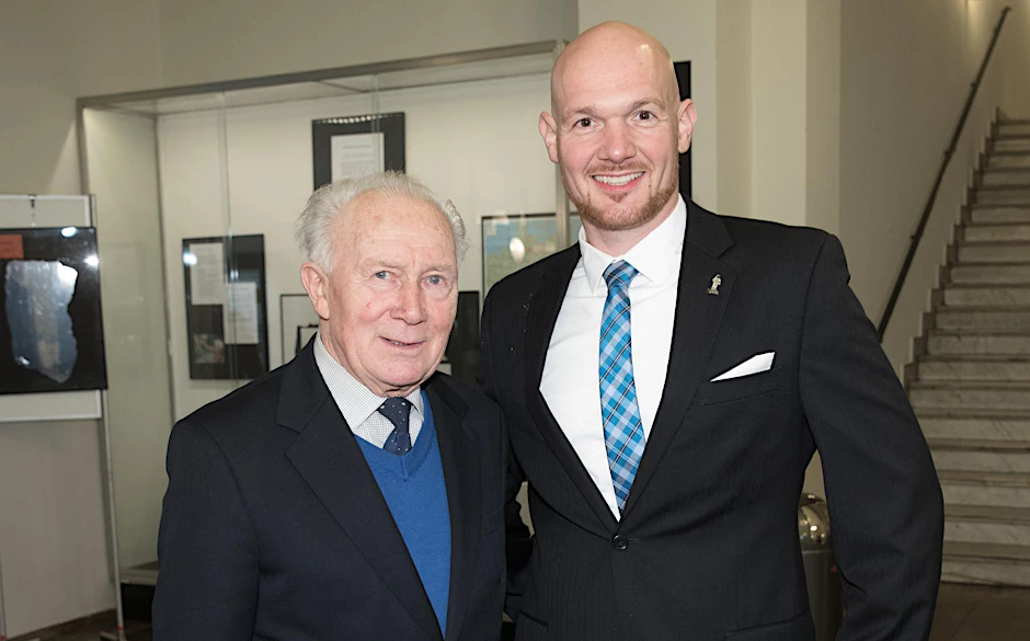 "Kluger Bursche": Kosmonaut Sigmund Jähn (81) und der ESA-Astronaut Alexander Gerst (42)