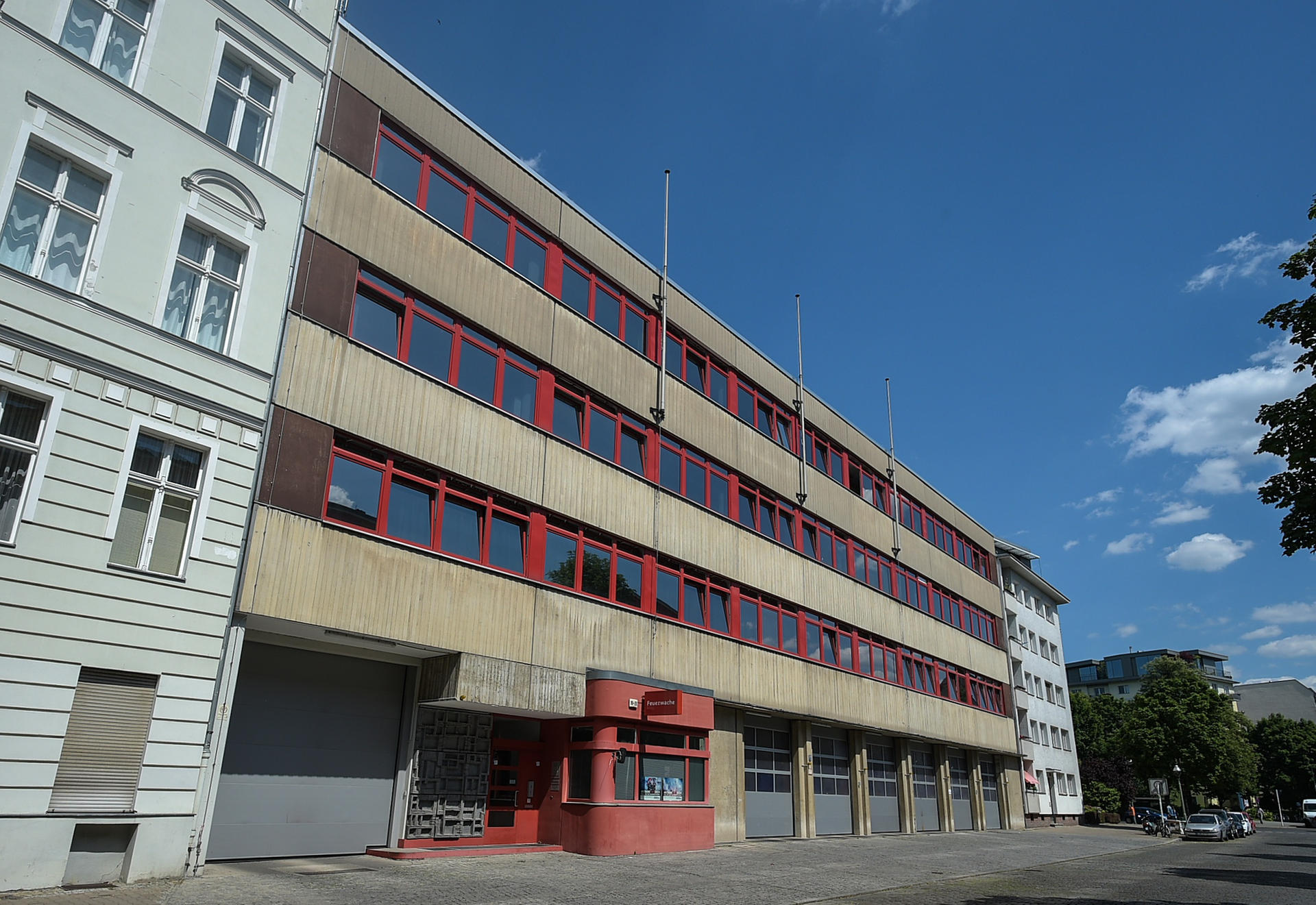 Die Feuerwehrwache Urban in Kreuzberg: Anwohner regen sich über die lauten Rettungswagen auf.