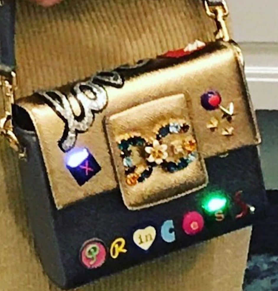 Bei Raub aus Charlottenburg gestohlen: Handtasche von Dolce & Gabbana.