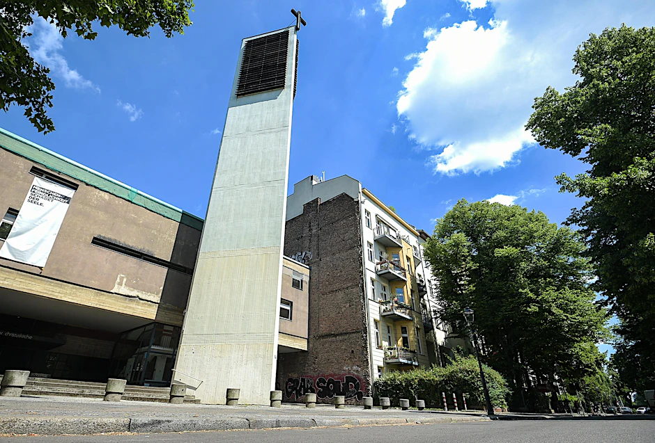 Die Christus-Kirche an der Hornstraße läutet dreimal täglich. Die Anwohner sind darüber genervt.