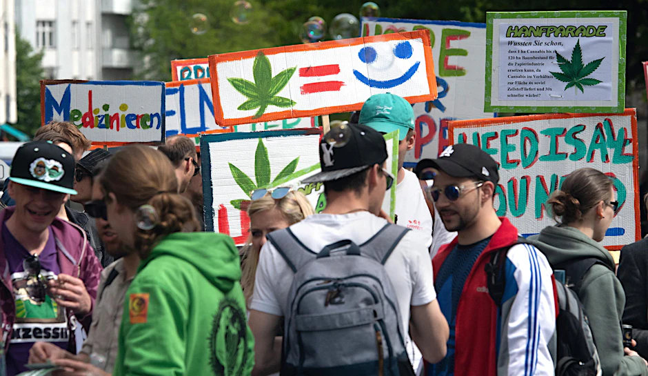 Cannabis-Fans treffen sich am RAW-Gelände: Beim „Global Marijuana March“ wollen sie für die Legalisierung des süßlichen Dampfs demonstrieren.  