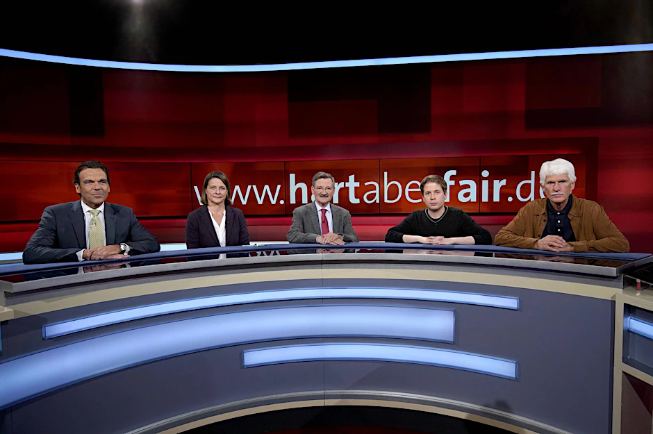 Christoph Gröner, Bettina Weiguny, Hermann Otto Solms, Kevin Kühnert und Michael Hartmann (v. l.) in der ARD-Talkshow "hart aber fair" 