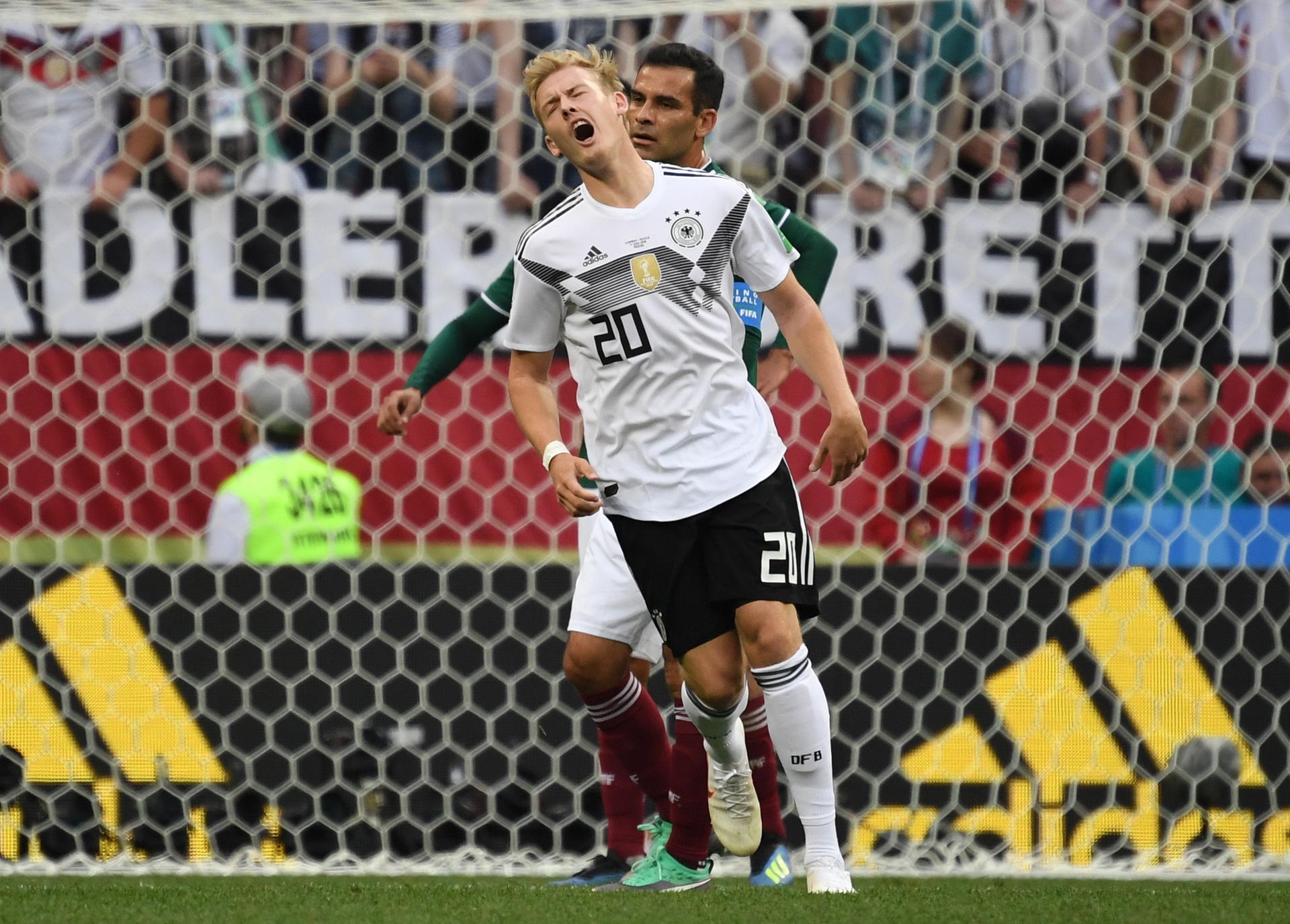 Image - +++ WM-Frühsport +++: Julian Draxlers Versicherung, weinende Peruaner und Huh!