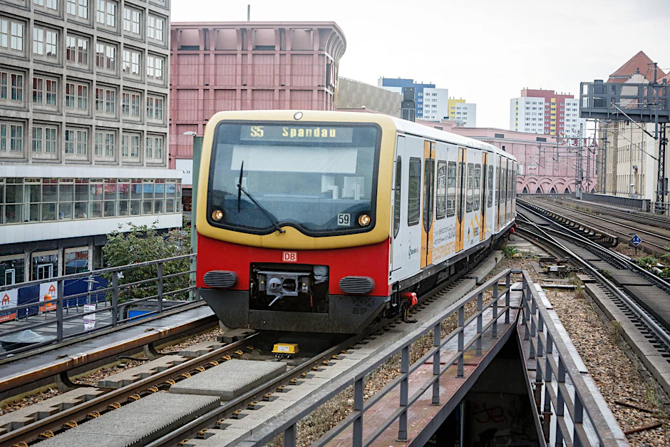 Eine Berliner S-Bahn (Symbolbild).