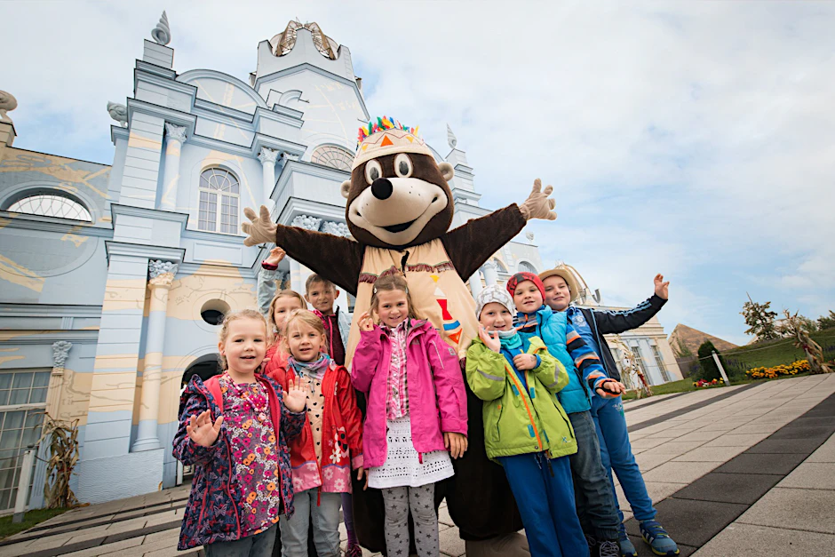 Unsere Gäste werden vom Maskottchen herzlich begrüßt.