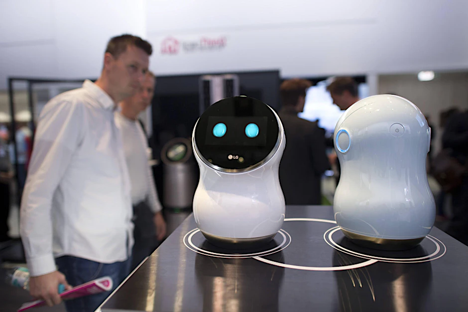 Dieser kleine Roboter von LG hört wie Alexa von Amazon auf jeden Befehl und ist mit anderen Geräten vernetzt. 