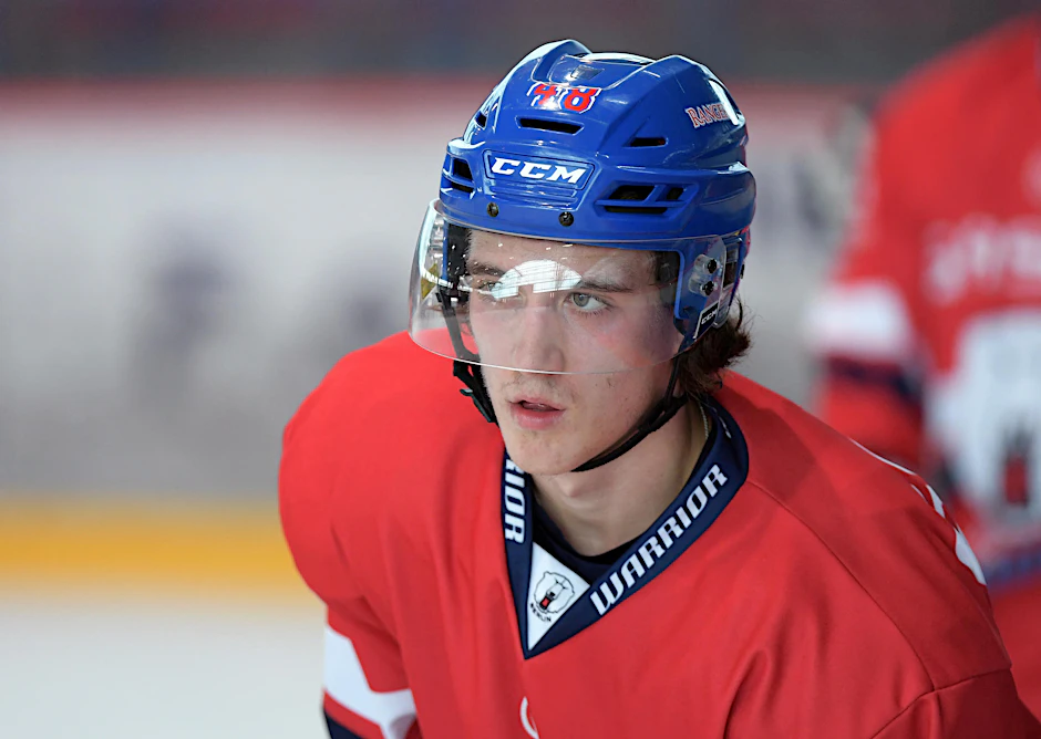 Cedric Schiemenz will sich ins Eisbären-Team spielen.