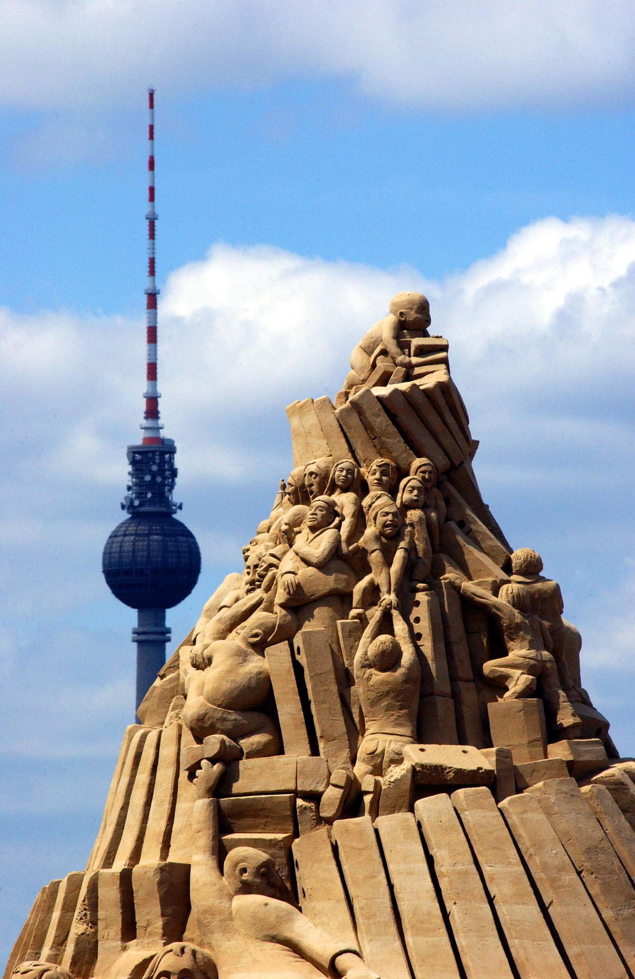 Diese Sandburg entstand im Rahmen des Festivals „Sandstation“.