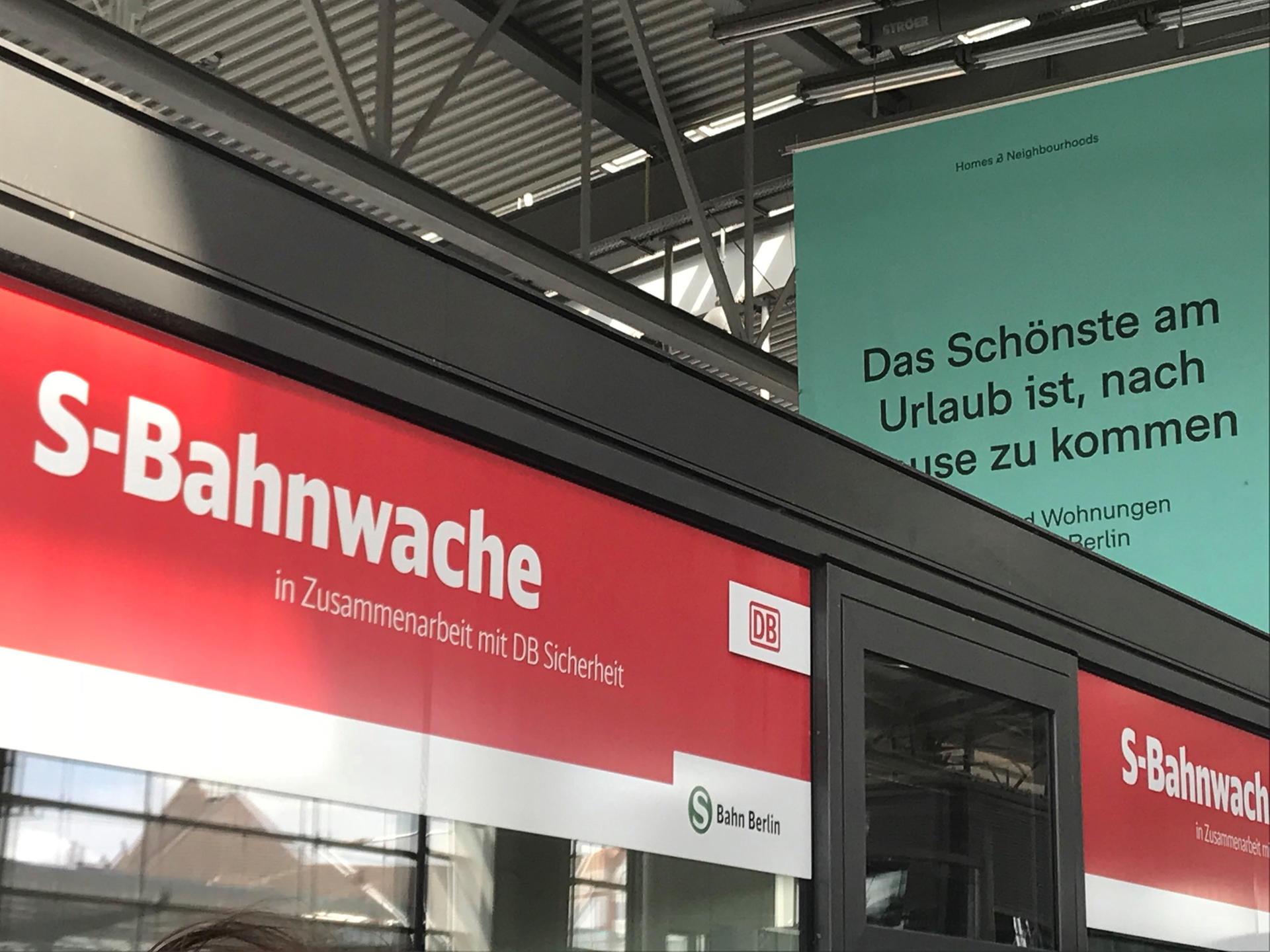 Offiziell eingeweiht wurde am Mittwoch die neue Bahnhofswache auf dem Ostkreuz.