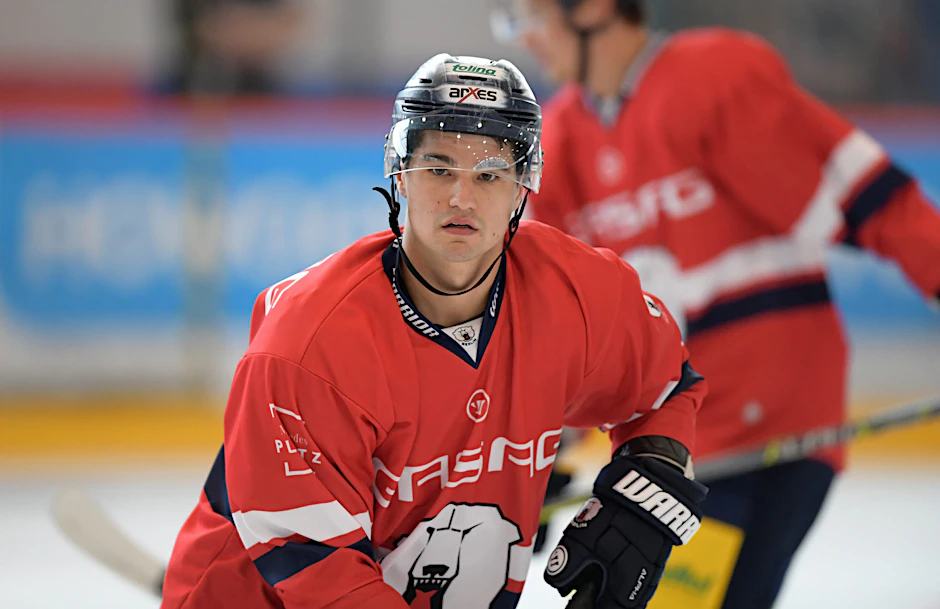 Colin Smith überzeugt als Center, Torschütze und Schussblocker in der Verteidigung.