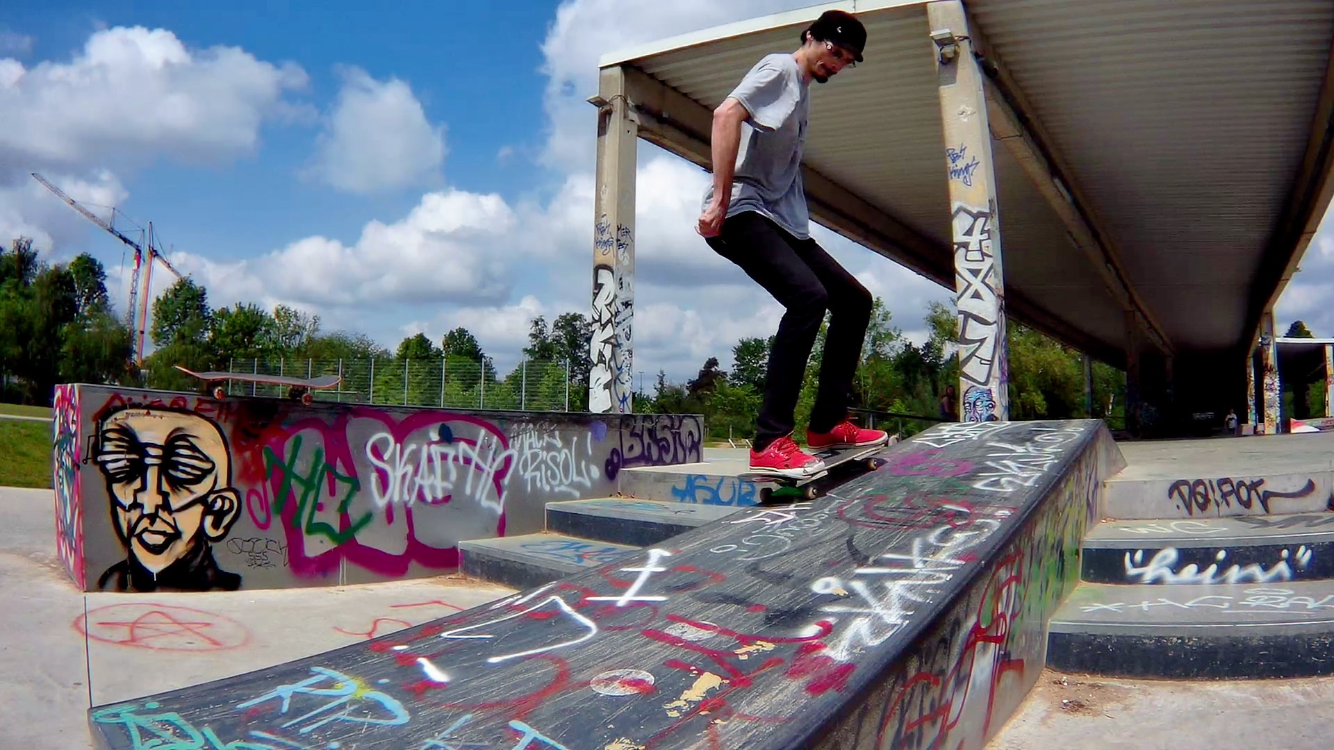Kostet nichts, macht Spaß: Skateboarden ist eines von Noeltings Hobbys.