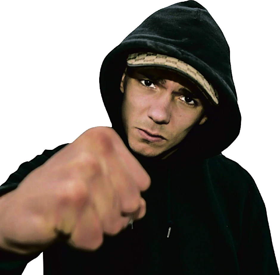 Teenie-Held Capital Bra zeigt sich gerne mit aggressiven Gesten, wie hier bei einem Album- Shooting.