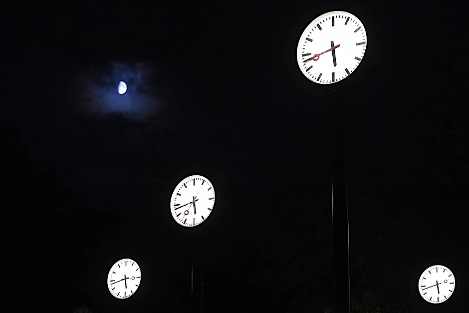 Zweimal im Jahr wird derzeit planmäßig an der Uhr gedreht. Das könnte sich bald ändern.