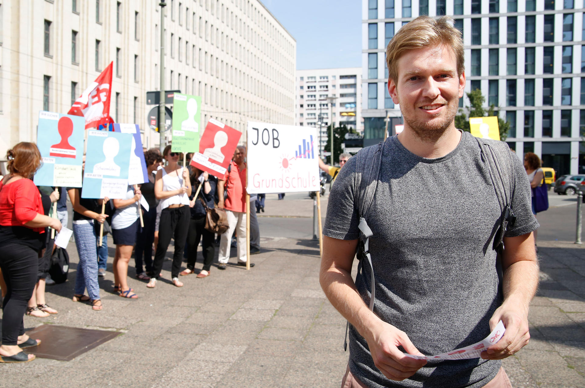 Florian Münch, 36, war früher selbst Quereinsteiger, Er weiß, dass mehr Unterstützung nötig ist.  