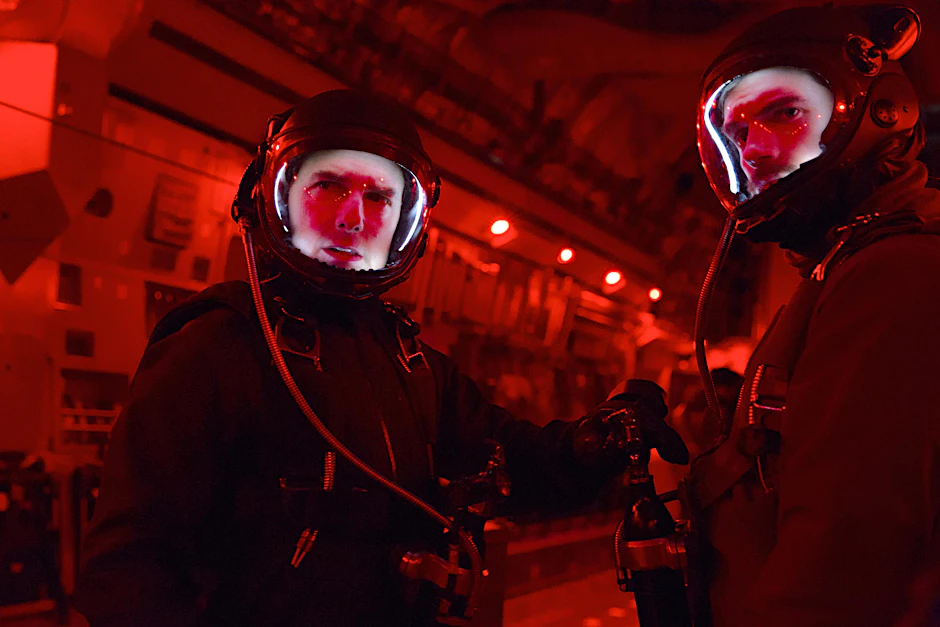 Tom Cruise (l.) als Ethan Hunt und Henry Cavill als August Walker.