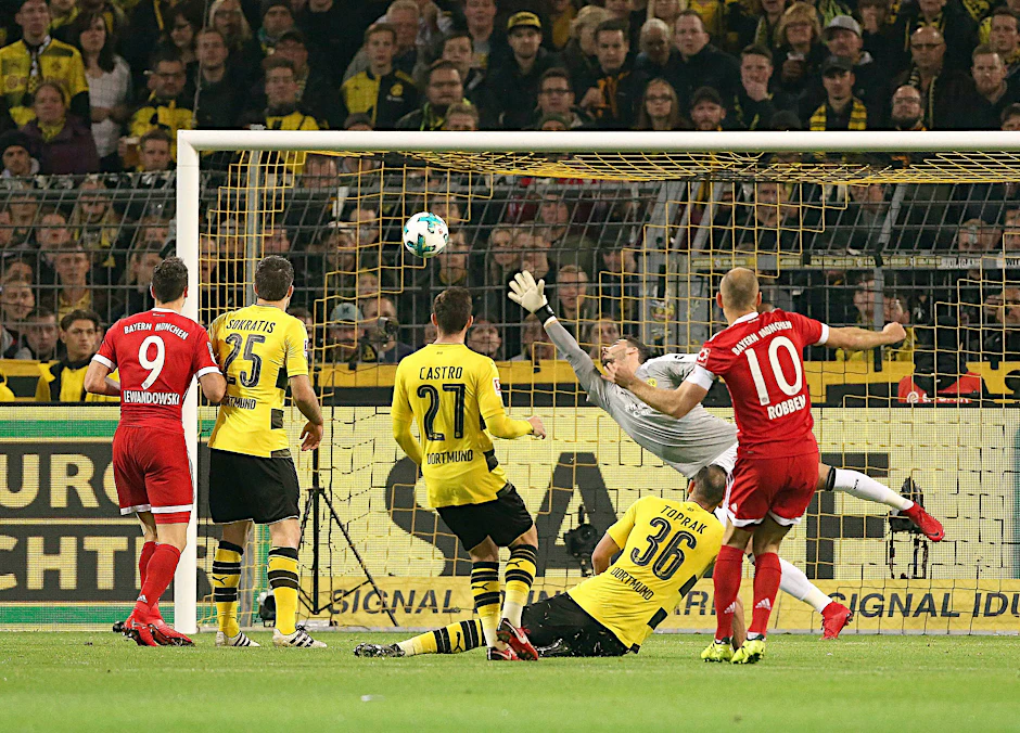 Gegen Dortmund trifft Arjen Robben (r.) auf seine Art besonders gern.
