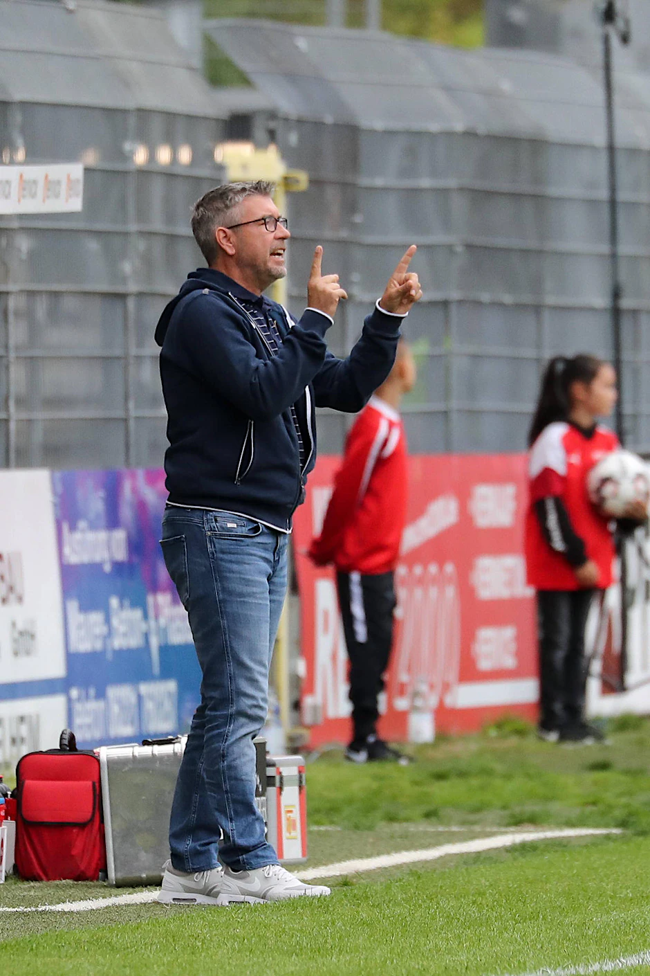 „Immer weiter!“ – Urs Fischer fordert auch in der Englischen Woche von seinen Spielern Vollgas.