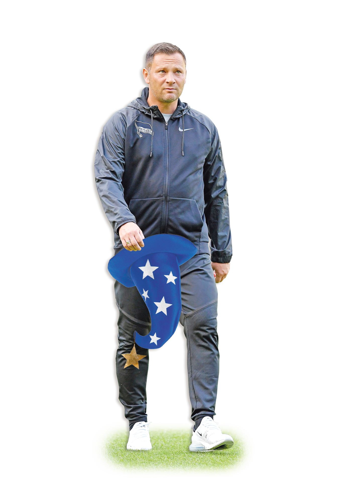 Hertha-Trainer Pal Dardai hat den Zauberhut in der Hand und blickt gen Himmel. Der Doppelfluch muss gegen Bayern ein Ende haben. 