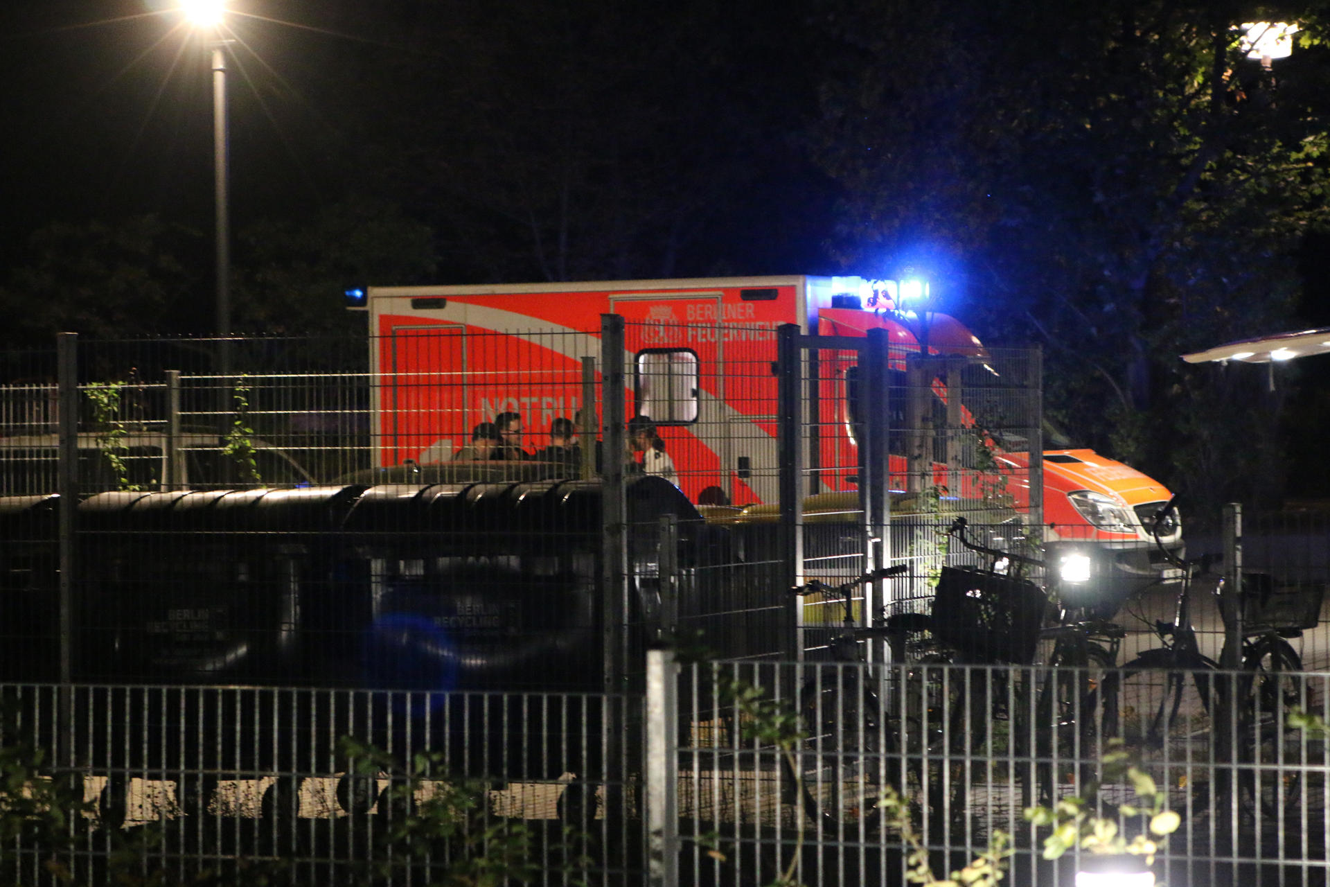 In diesem Krankenwagen kümmerten sich Seelsorger um die Mutter.