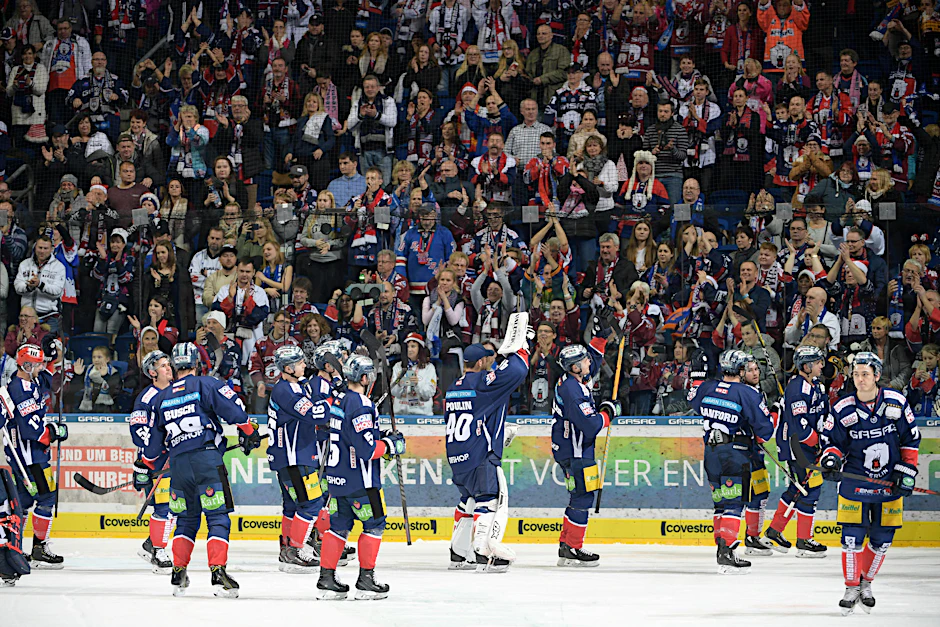 Jubel und neuer Mut bei den Eisbären.
