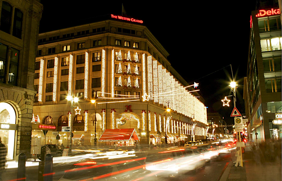 So belebt, wie der Verkehr auf diesem Zeitraffer-Bild, ist das Einkaufsgeschäft an der Friedrichstraße kaum noch.
