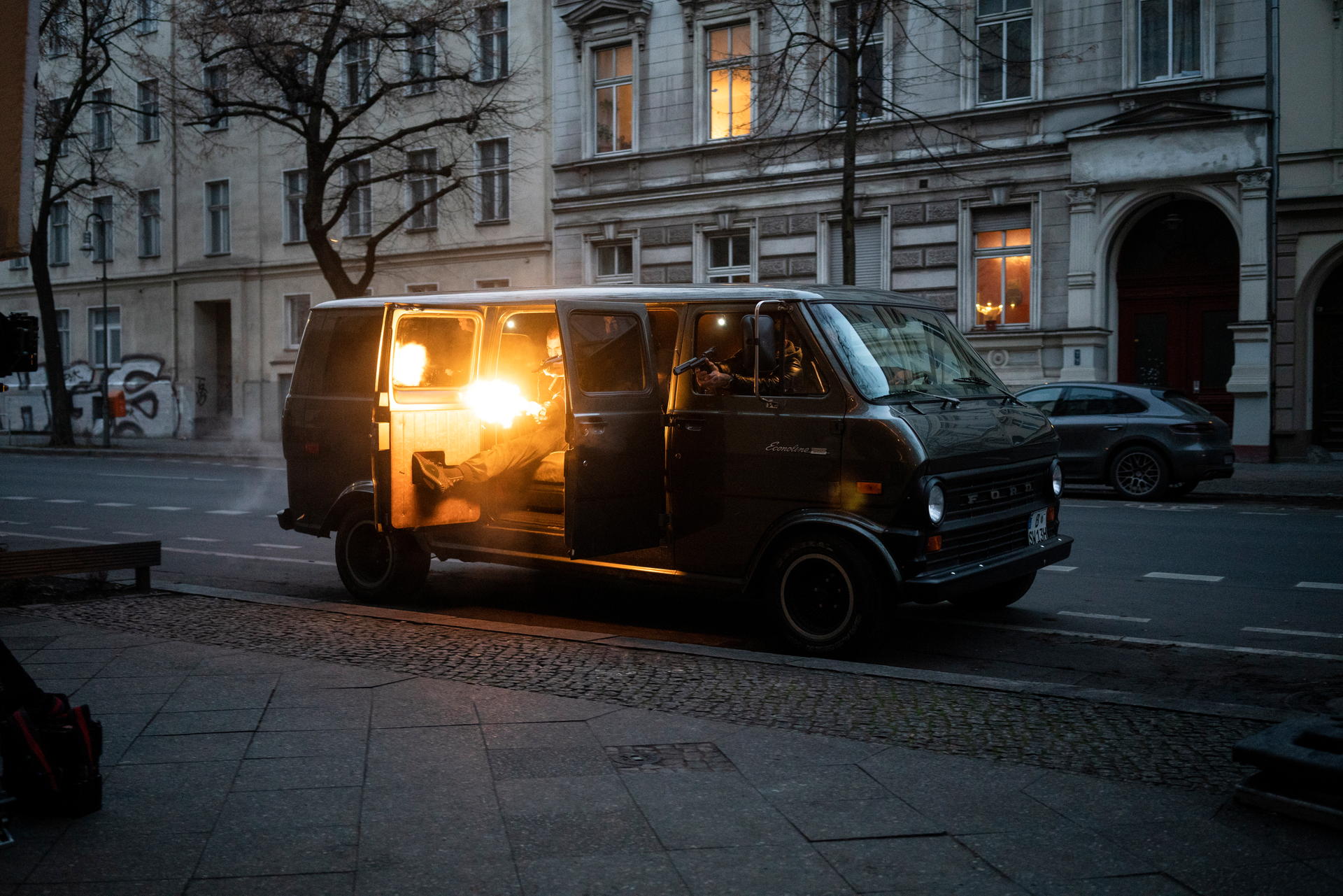 Szene der Serie "Dogs Of Berlin" 