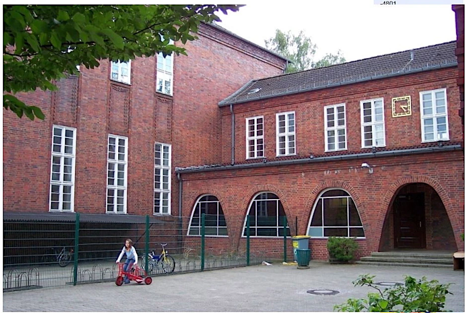 Eines der Gebäude in Reinickendorf: die Gustav-Dreyer-Schule.