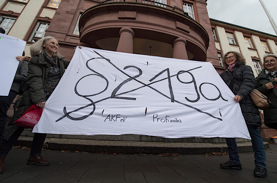 Protest gegen den Paragrafen 219a.