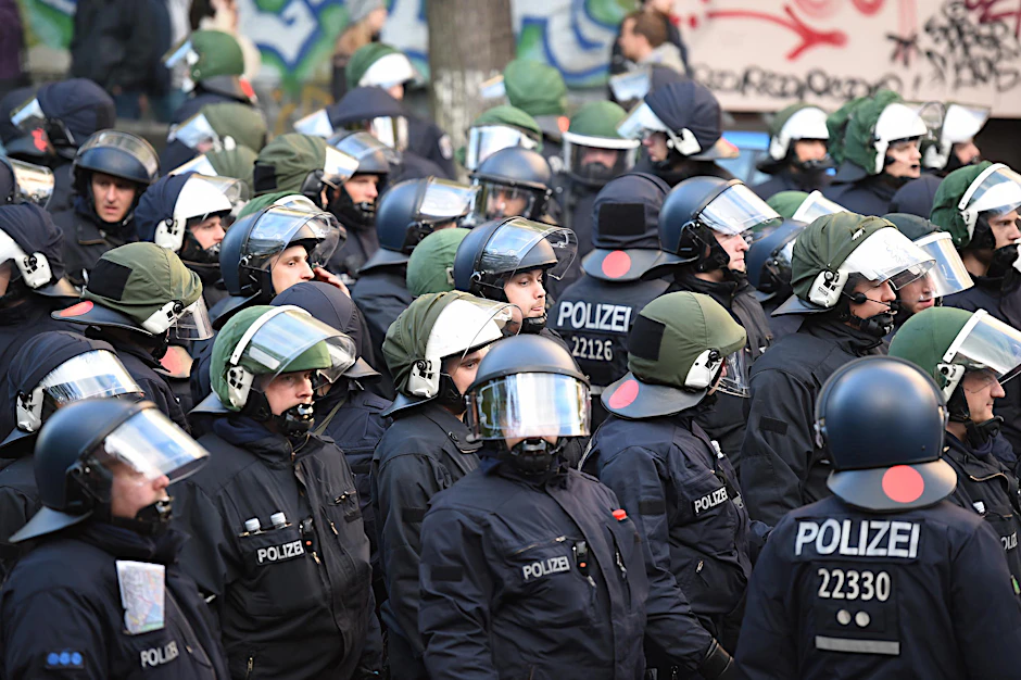 Überstunden und Arbeitsstress belasten die Berliner Polizei.