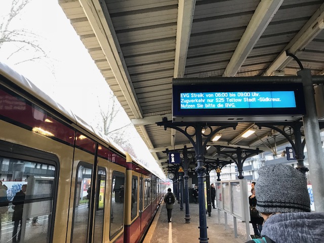 In der Yorckstraße steht zwar eine S-Bahn, fahren darf sie allerdings nicht.