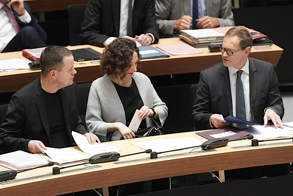 (v.l.n.r.) Klaus Lederer (Die Linke), Ramona Pop (Bündnis90/Die Grünen) und Michael Müller (SPD) am 13.12.18 im Berliner Abgeordnetenhaus.