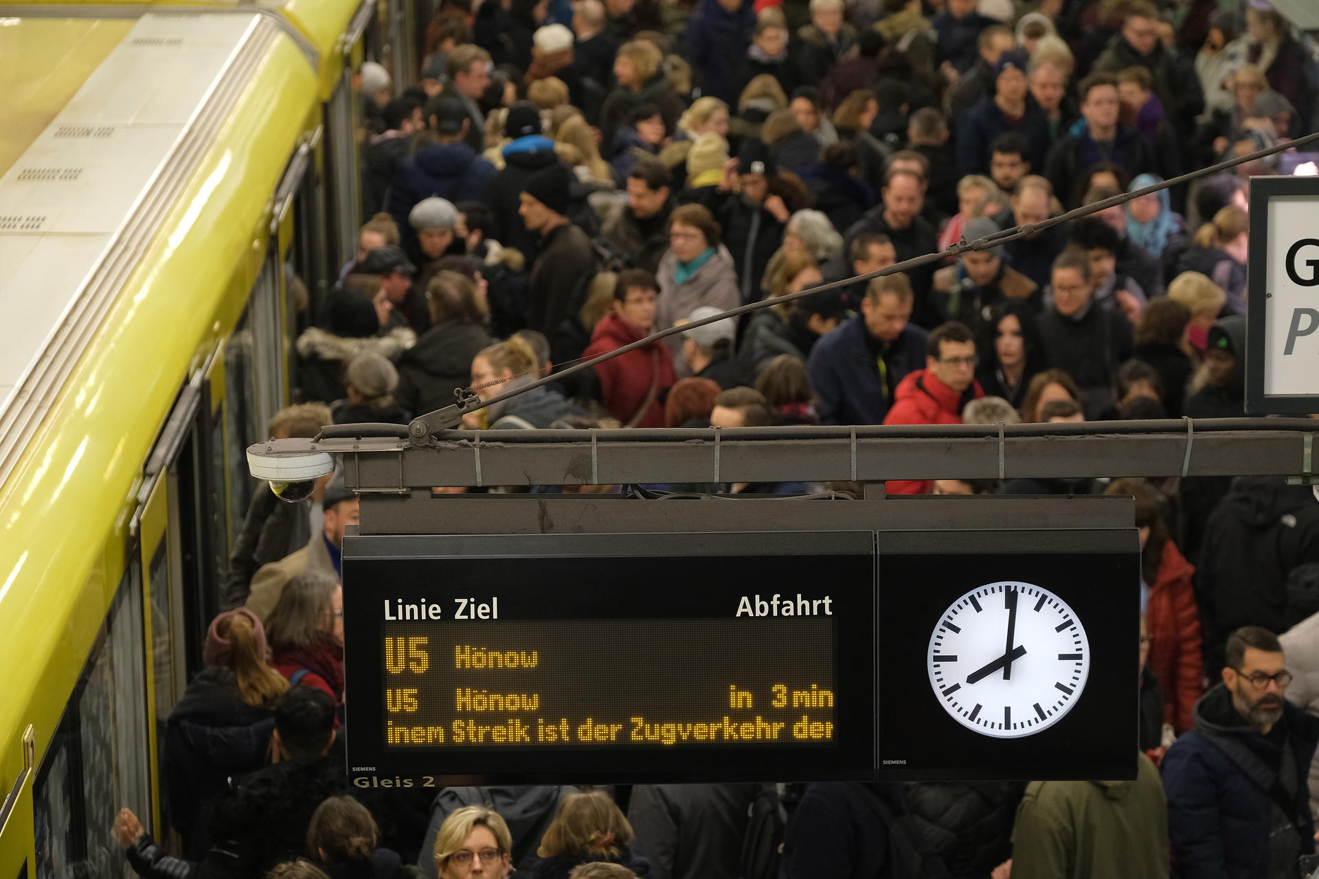 Chronologie Zum Bahn-Streik In Berlin: Warnstreik Beendet – S-Bahn ...