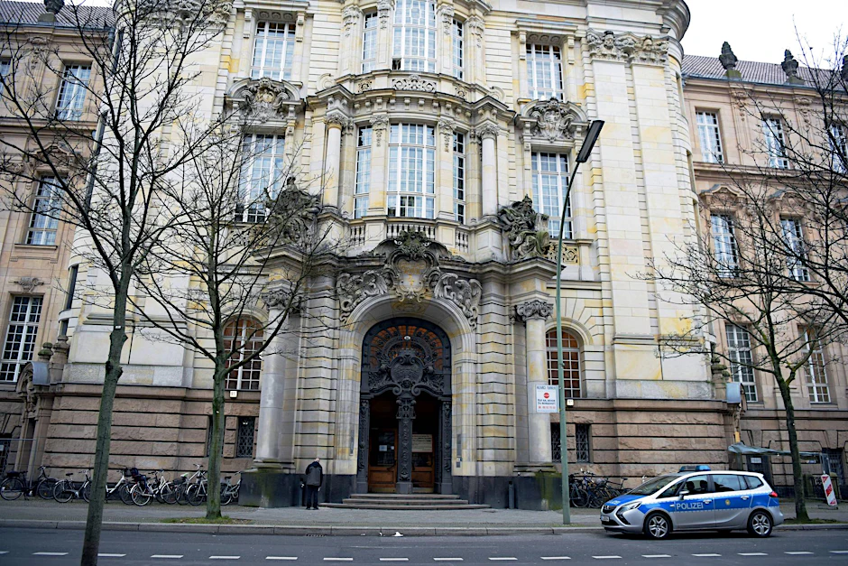Kriminalgericht Moabit beginnt der Prozess gegen einen mutmaßlichen Betreiber des früheren Internetshops „Migrantenschreck".
