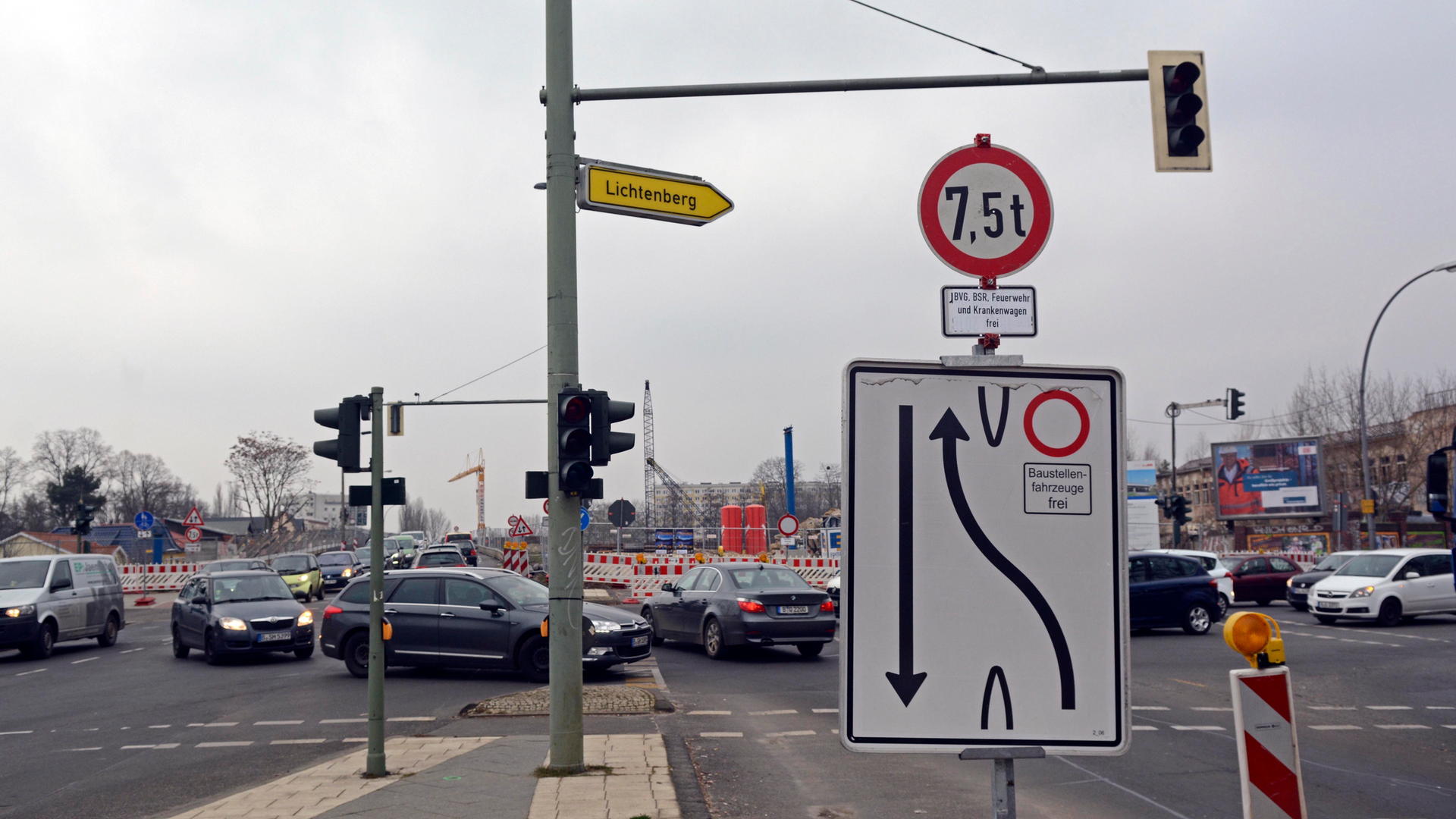 Image - Salvador-Allende-Brücke ist für den Autoverkehr gesperrt: Köpenick wird zur Insel der Stau-Verzweifelten