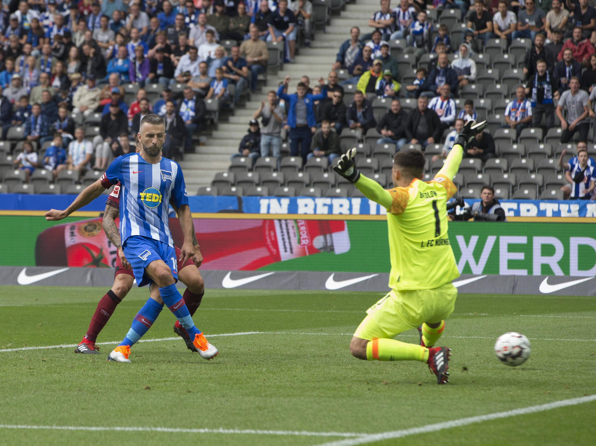 Mach es noch mal! Mit seinem Tor schoss Ibisevic Hertha am ersten Spieltag zum Sieg gegen Nürnberg. 