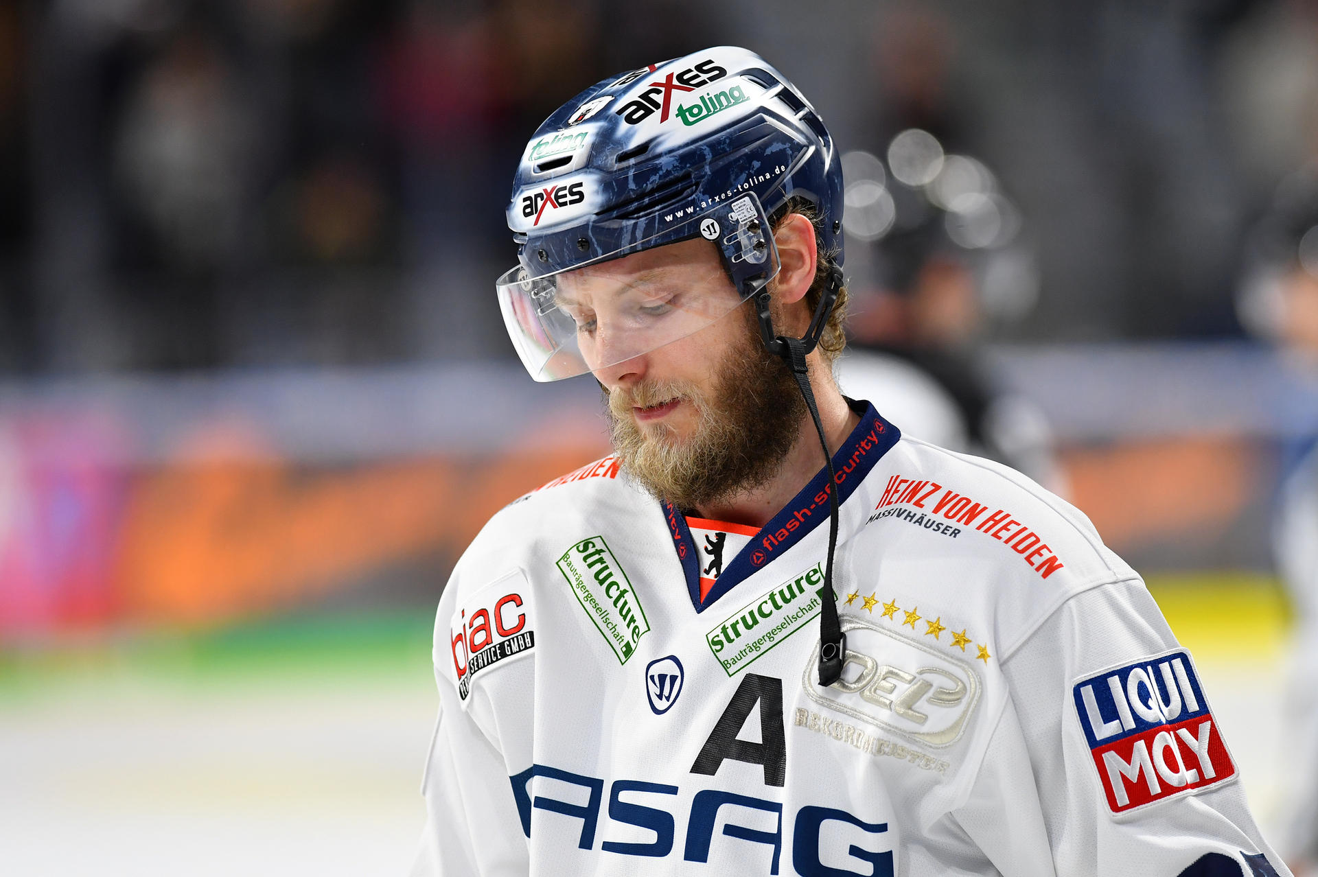Krisenstimmung: Jetzt geht es für die Eisbären Berlin nur noch um Platz zehn