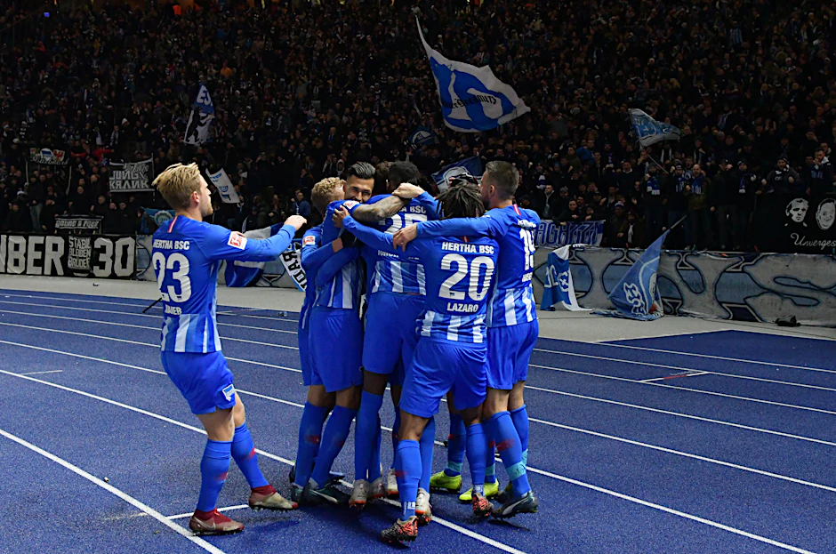 Heute wollen Herthas Profis wieder im Olympiastadion jubeln! Der letzte Heimsieg klappte Anfang Dezember beim 1:0 gegen Frankfurt.