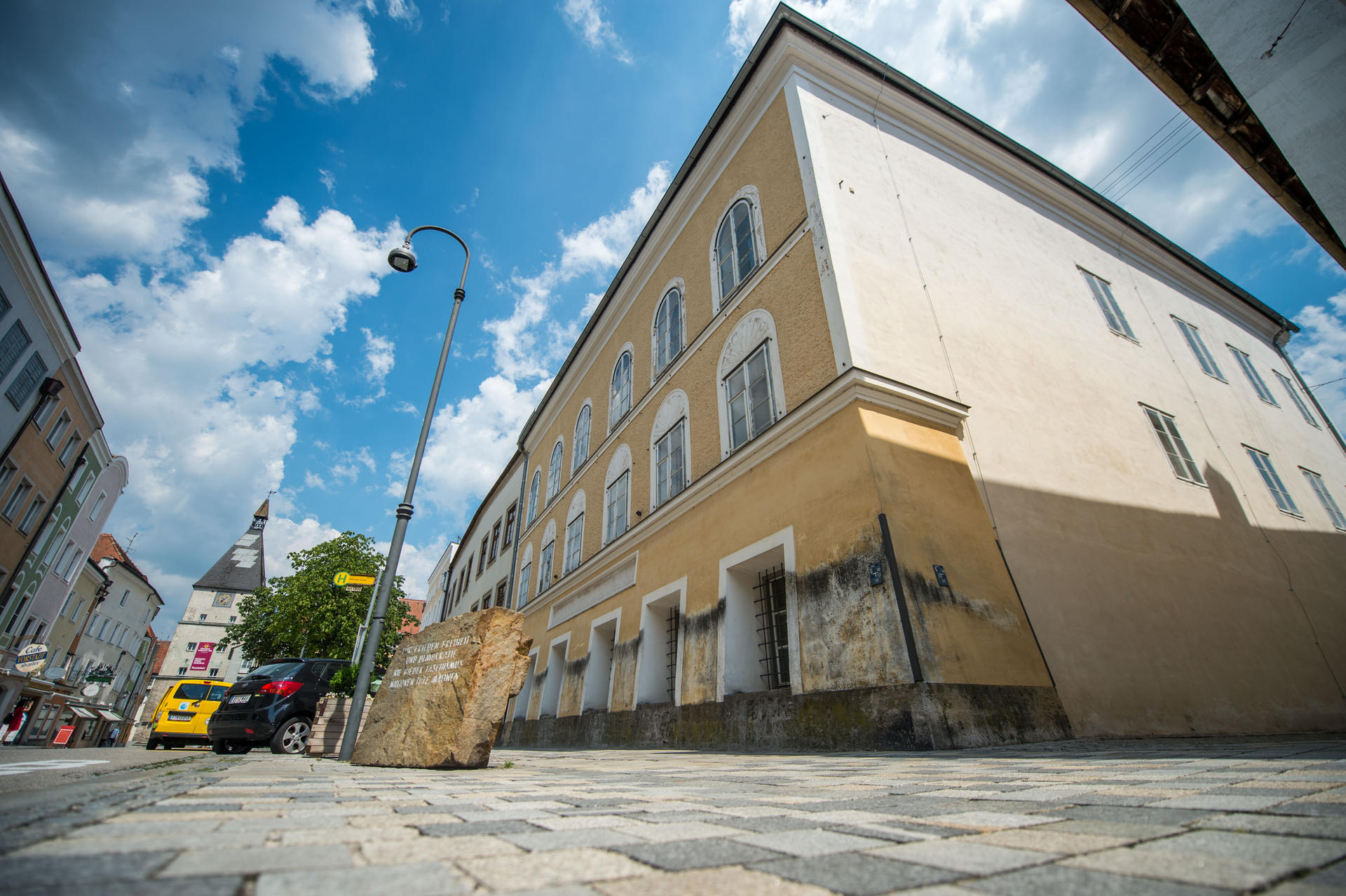Das Geburtshaus von Adolf Hitler in Braunau am Inn soll künftig von der Polizei genutzt werden. 
