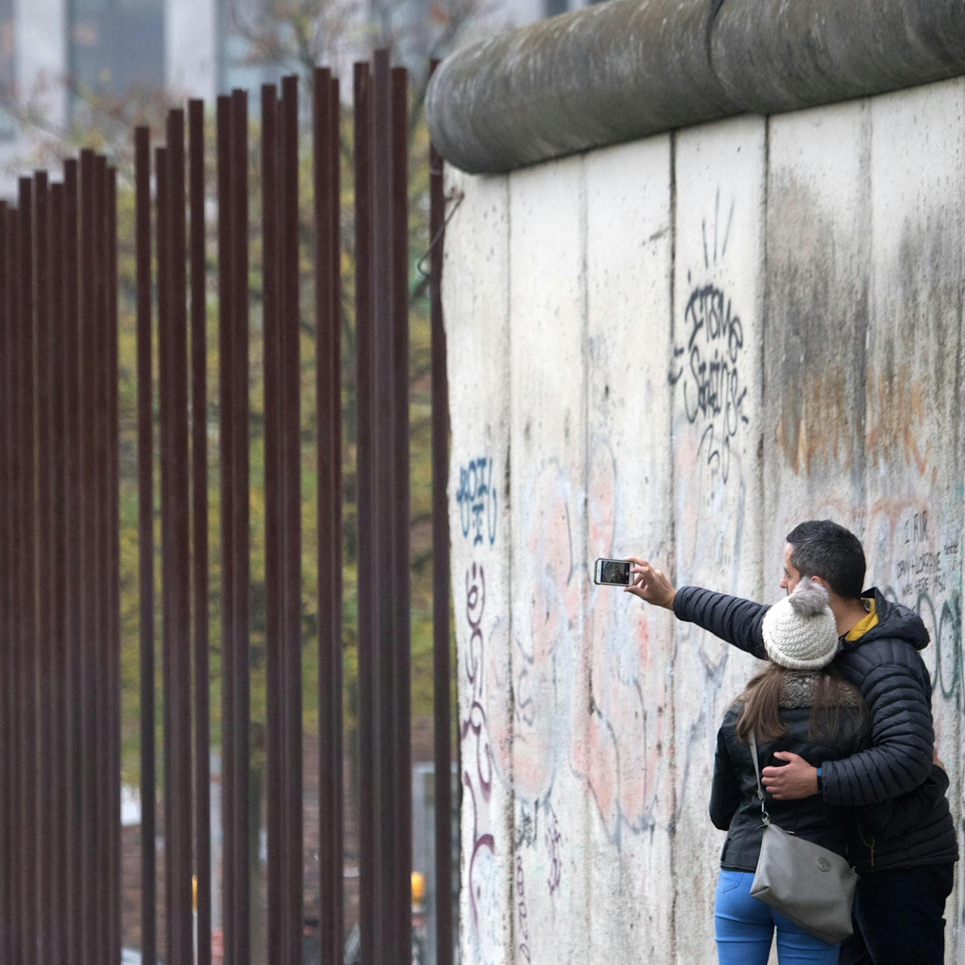 Berliner Mauer: Grenzenlos beliebt sind ihre Reste in Berlin und in der Welt.