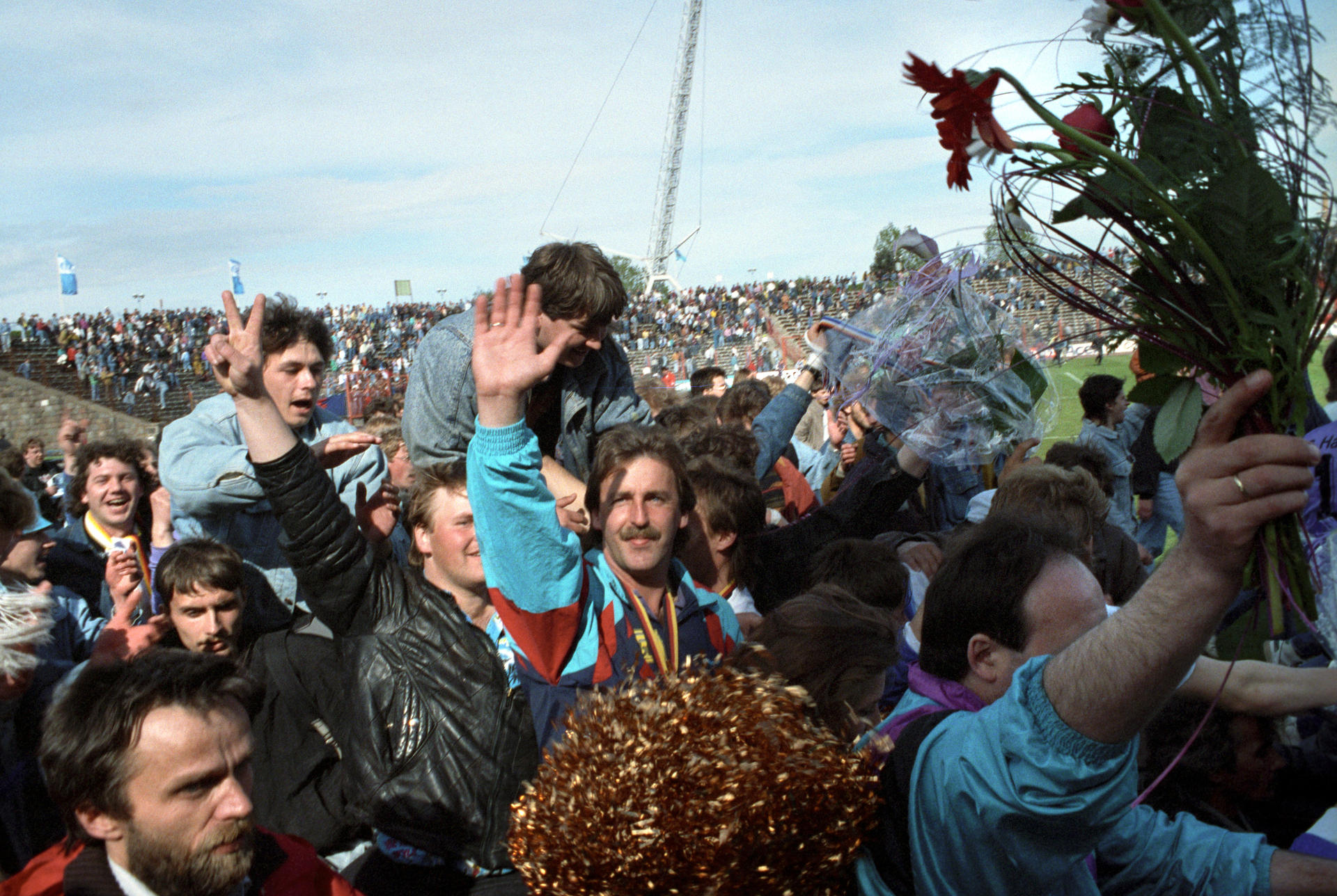 Image - Fußball: 30 Jahre nach dem Mauerfall: Was machen die 14 letzten DDR-Oberligisten heute?