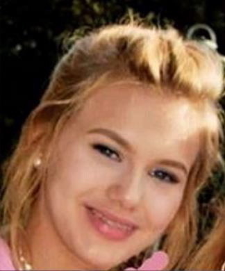 Rebecca (15) wird seit Monaten vermisst. Familie und Freunde suchen nach dem Mädchen. 