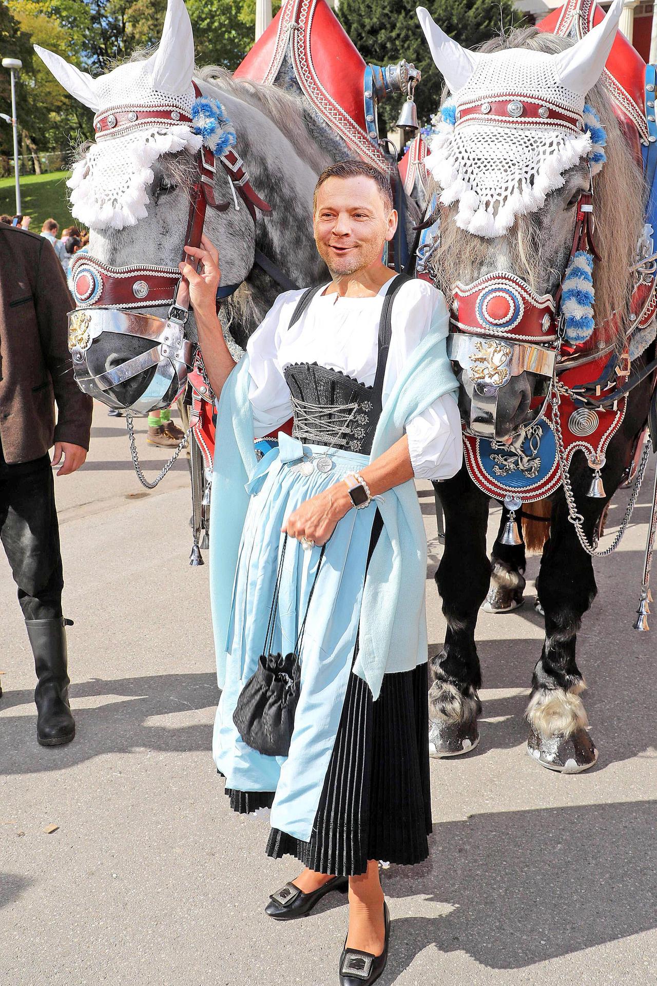 Image - Wie jeck ist das denn?: Warum Pal bei einem Heimsieg zum Dirndl-Dardai wird