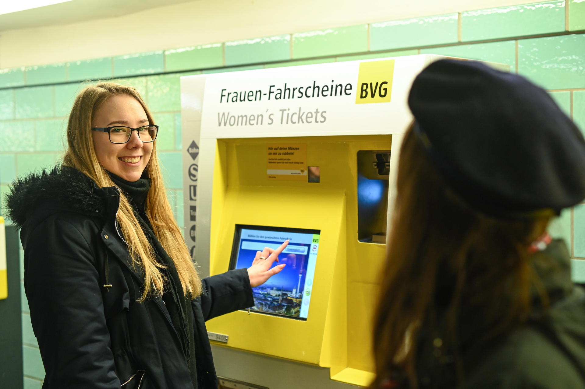 Image - Ticket-Aktion der BVG: Am Equal-Pay-Day sparen Frauen in Berlin  bis zu 160 Euro