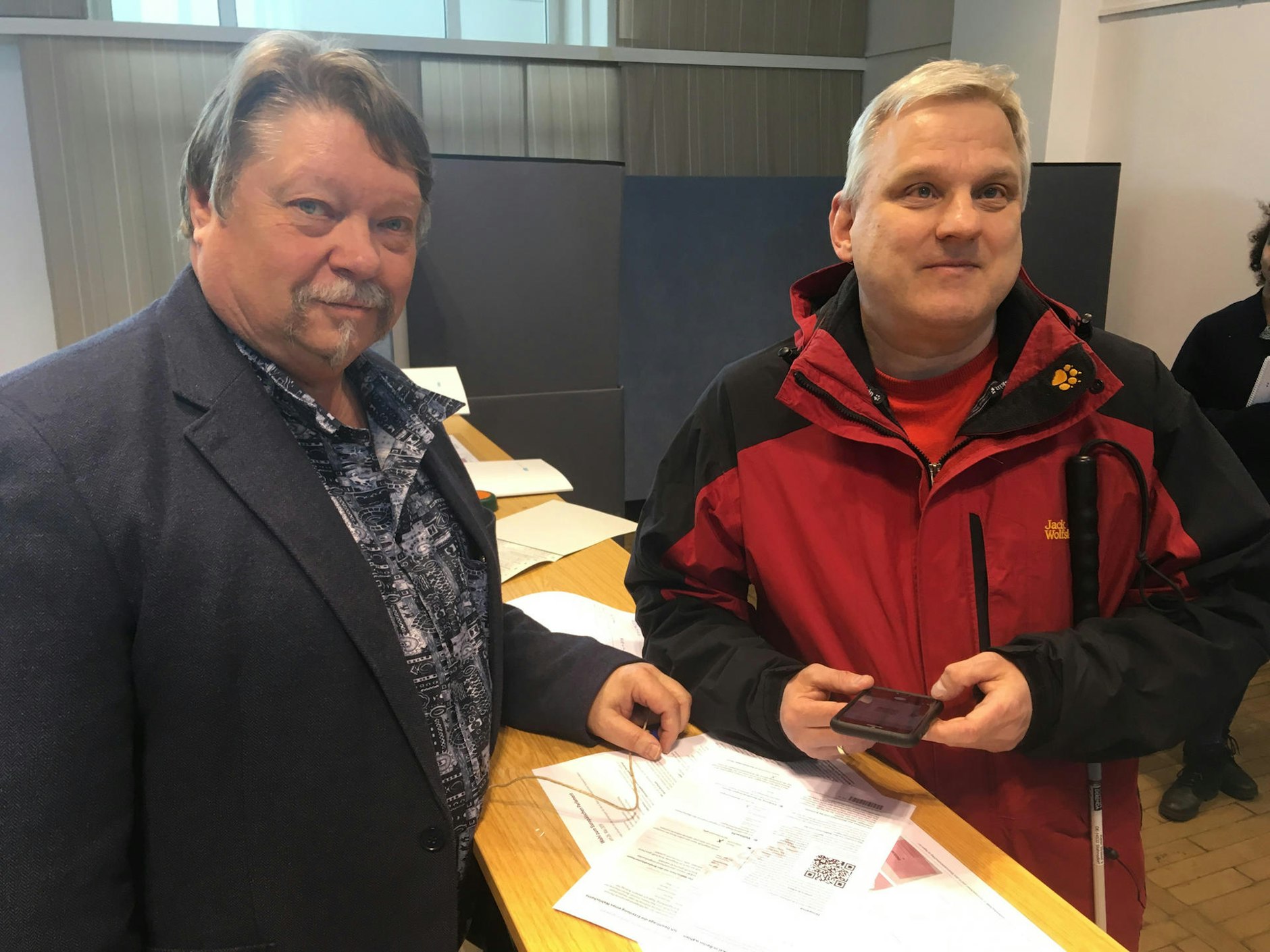 Wie Kann Ich Briefwahl Beantragen Europawahl in Berlin: Schon mal Falten üben - Stimmzettel ist 94