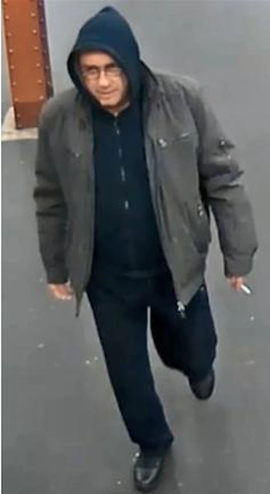 Die Polizei sucht nach diesem Mann.