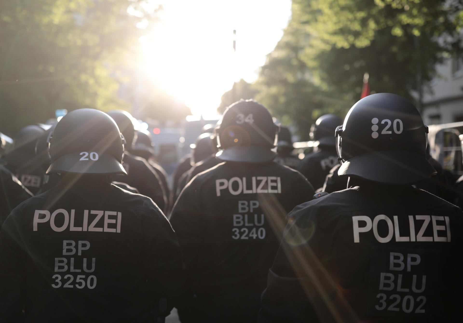 Polizei In Berlins Kieze: Geteiltes Echo Zu Tom Schreibers Radikalen ...