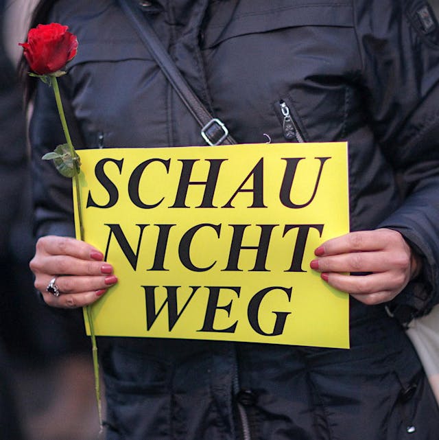 Tina K. wirbt Netzwerk "I am Jonny" in Spandauer Schulen für Zivilcourage: Echte Hilfe beginnt mit Empathie