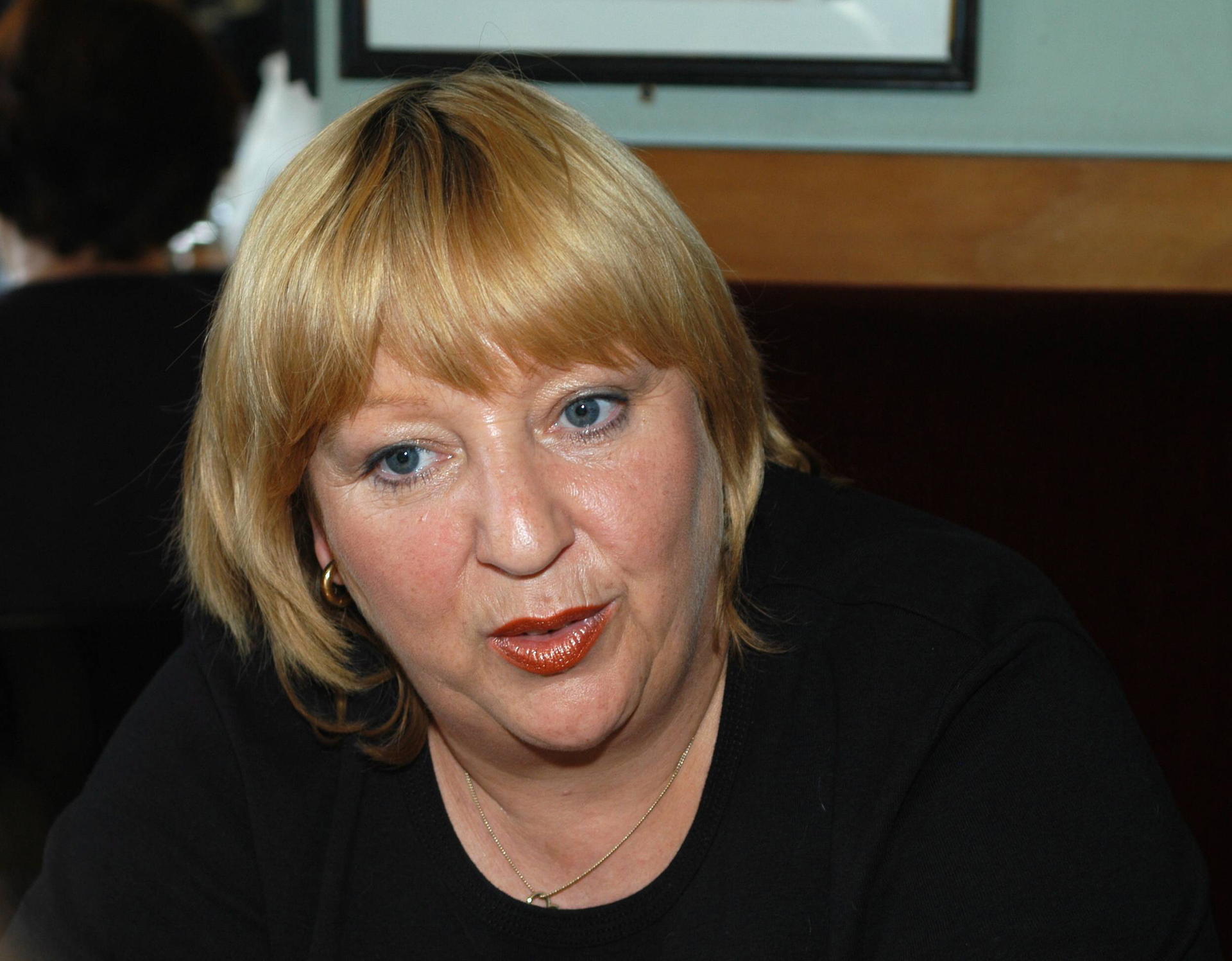 Angelika Mann Trauer um ihren Bruder DDRZeitzeugen Eckart Mann