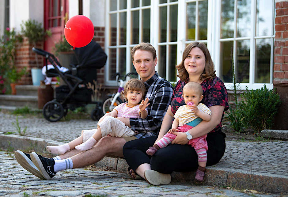 Papa David, Mutti Leona und ihre Kids durften gratis in Brandenburg probewohnen.